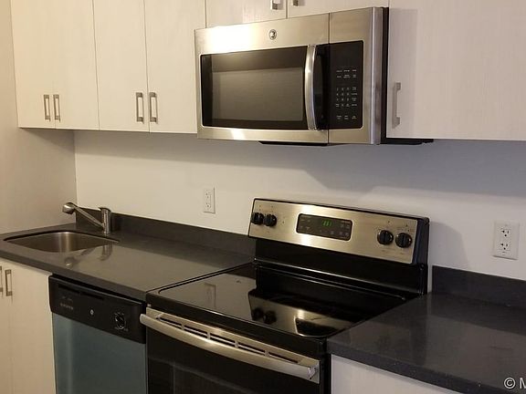 4th image of 1035 Euclid Ave #17
