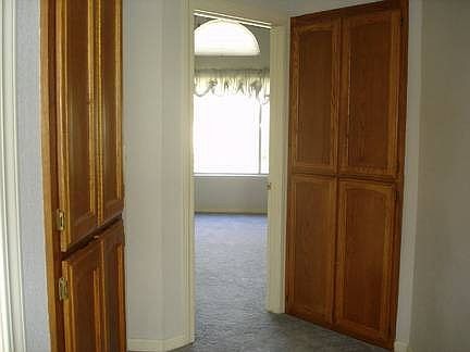 5th image of 243 Deanna Pl
