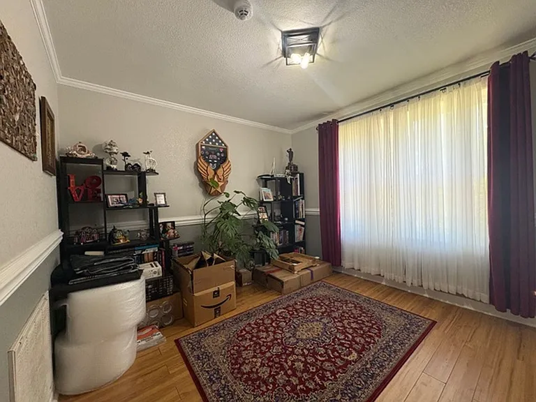 374 Lloyd St — Photo 4