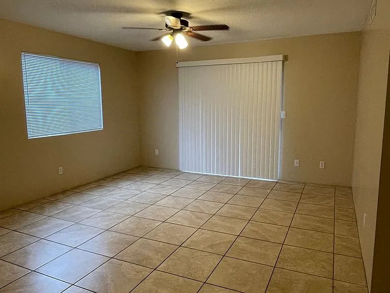 941 Gail Gardner Way — Photo 3