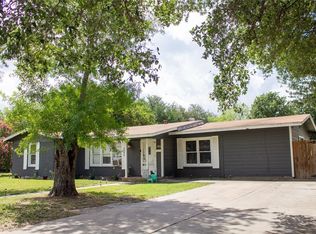 405 W Walton St, Beeville, TX 78102