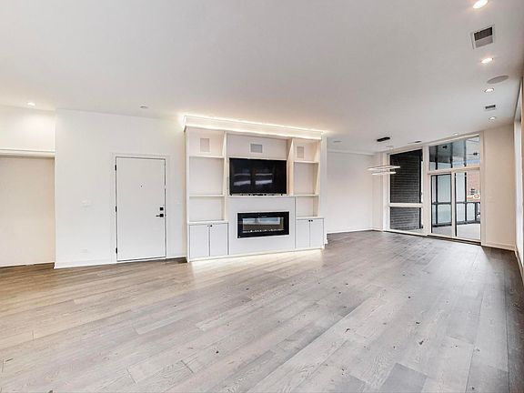 5th image of 2800 N Lincoln Ave Unit 2S