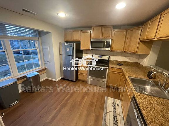 2nd image of 1331 Stockett Sq