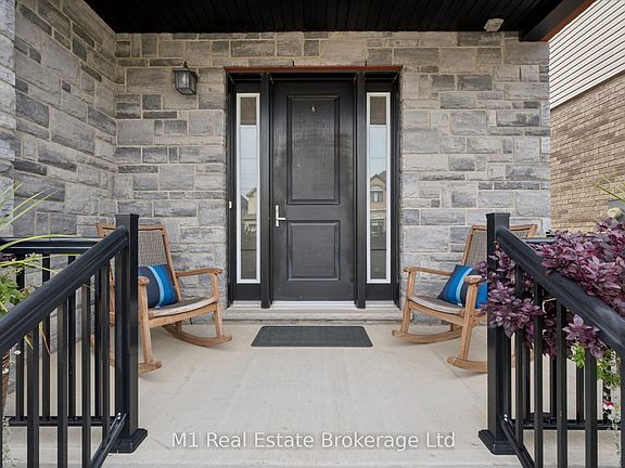 3rd image of 545 Bridgemill Cres