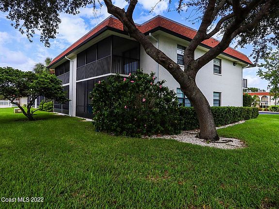 4th image of 200 Saint Lucie Ln APT 109