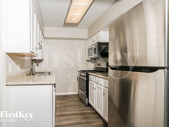 5th image of 1798 Maple Ave