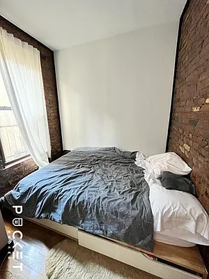 Rented by PocketBroker Inc | media 12
