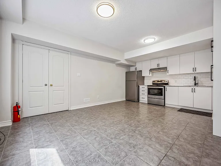 34 Gianmarco Way #BASEMENT — Photo 5