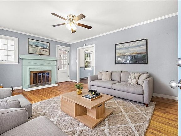 2nd image of 1868 Carlton Rd SW