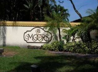 17910 NW 66 Court Cir, Hialeah, FL 33015