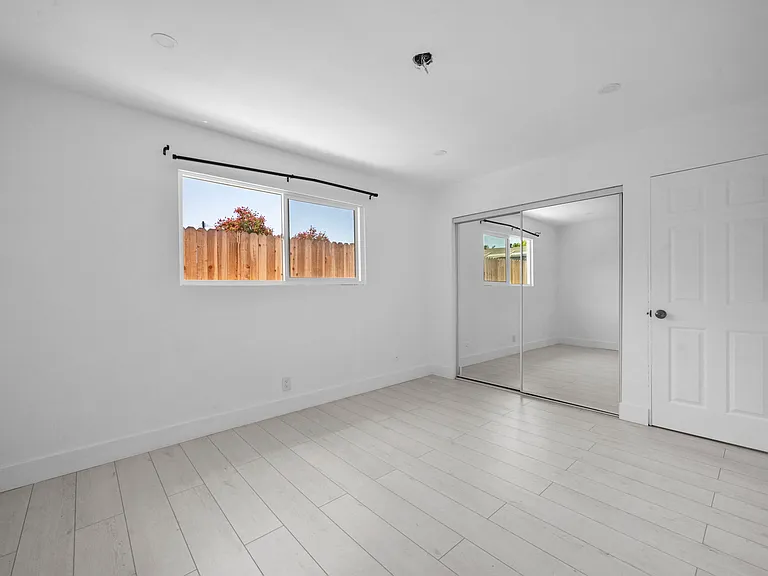 2350 Santa Ana Ave #F — Photo 11