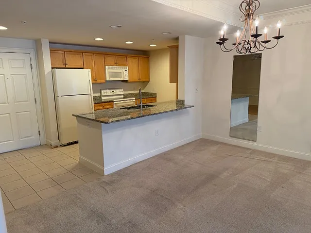 1214 Emerald Ct #1214 — Photo 1