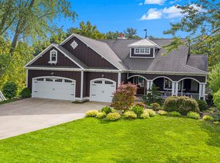 15712 Willows Dr, Spring Lake, MI 49456