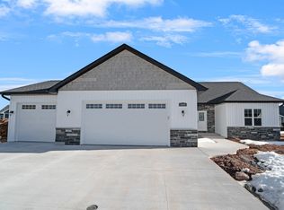 2149 Caroline Ct, Neenah, WI 54956