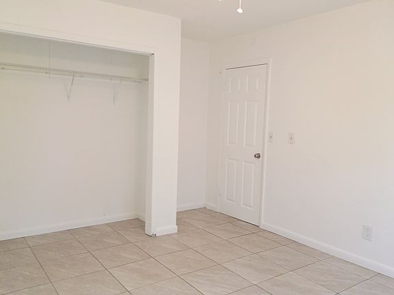 4th image of 2808 Navajo Ave