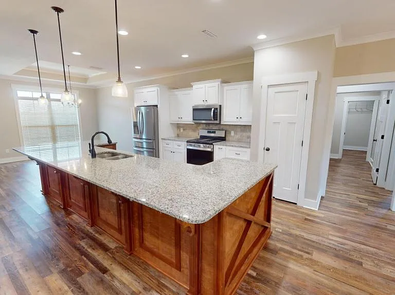 1006 Legacy Dr — Photo 6