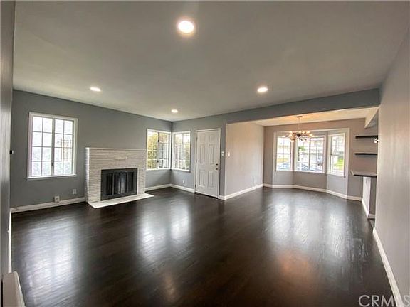 5th image of 806 W 130th St