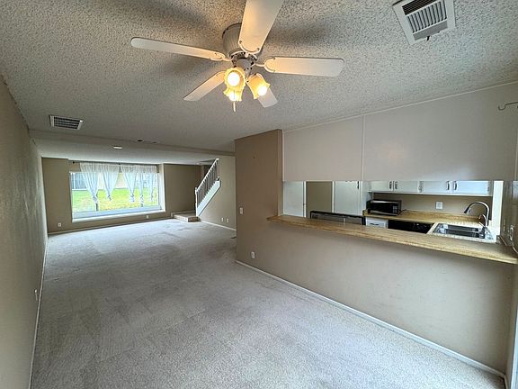 4th image of 7313 Unicorn Cir