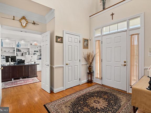 5th image of 8620 Woodwren Ln