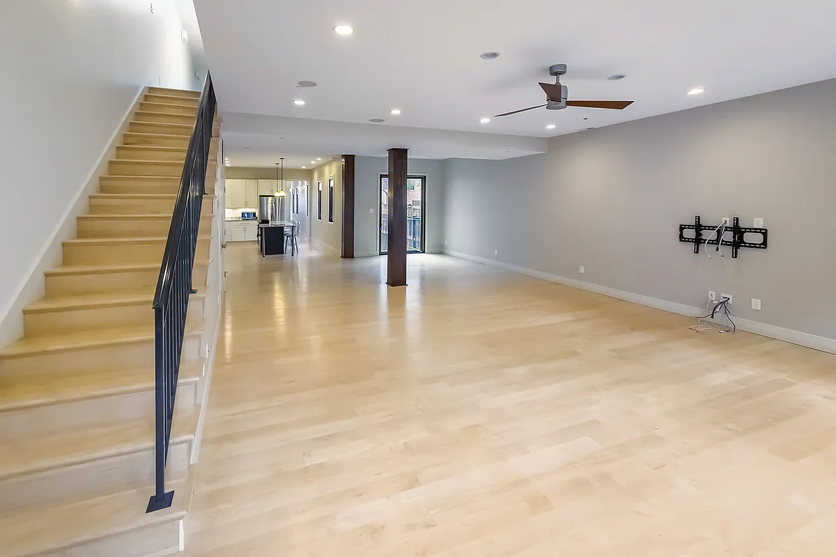 Building Photo - 1818 6th St NW #1