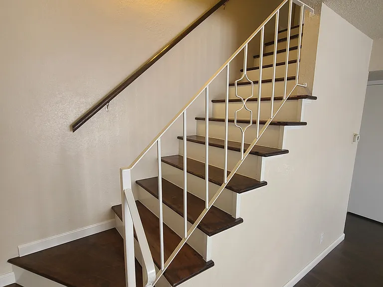 1160 Monitor Dr — Photo 4