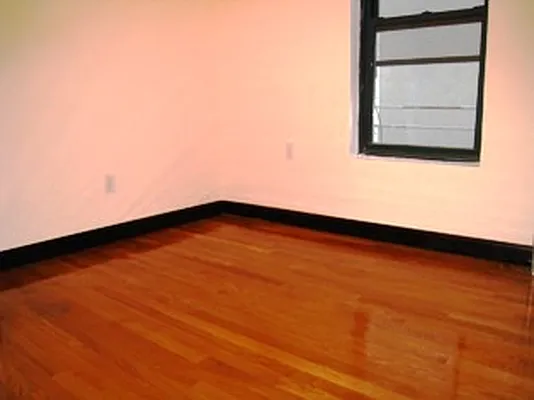 Rented by City Connections Realty | media 4