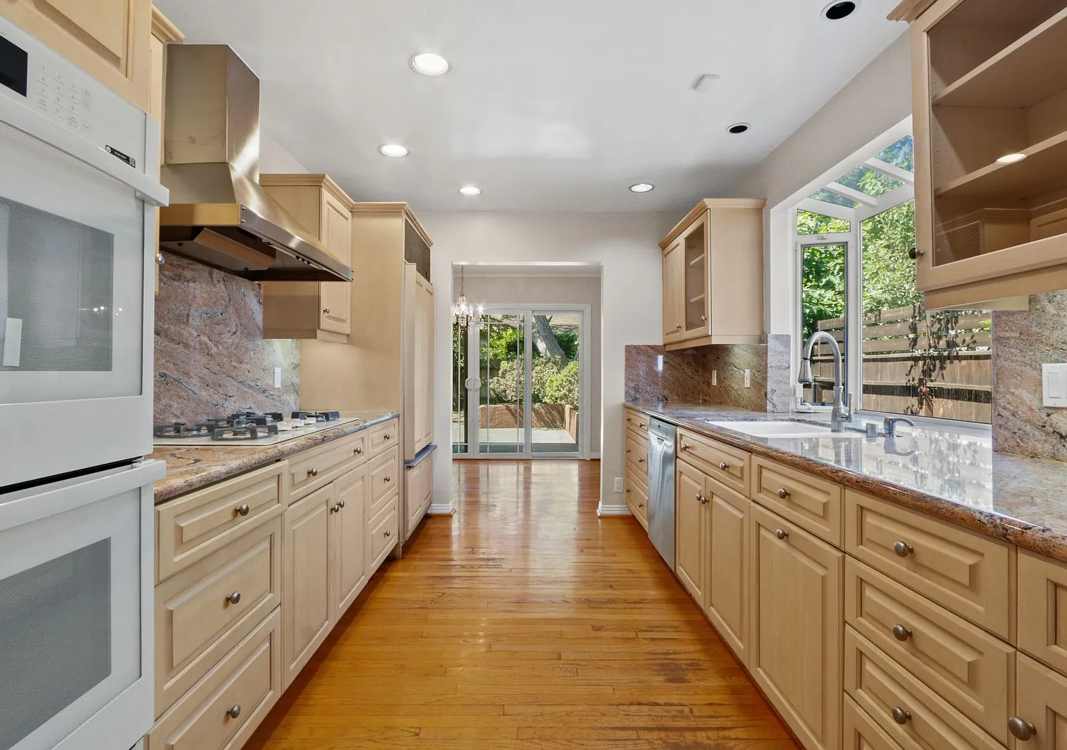 Stunning Mid-Century 4 bedroom in Mar Vista — Photo 3