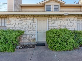 2218 Creekside Ln, Georgetown, TX