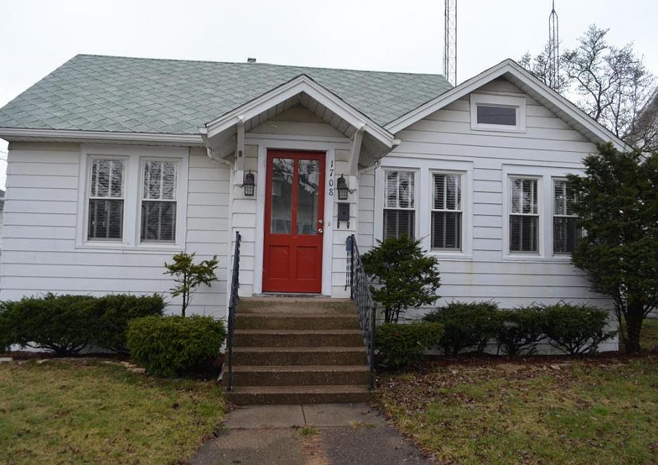 1st image of 1708 Lakeview Ave