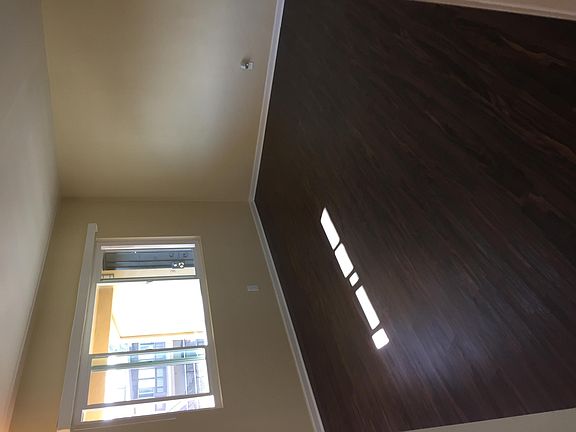 3rd image of 1407 W 148th St #4