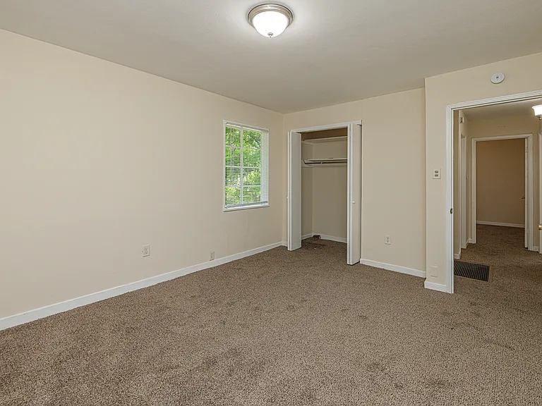3173 Oak Forest Dr — Photo 5