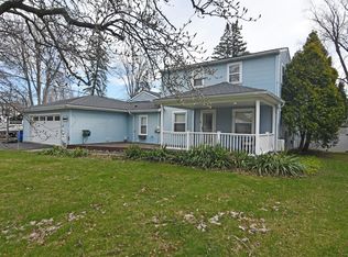 3880 Maiden St, Waterford, MI 48329