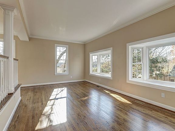 Main Level - Living Room