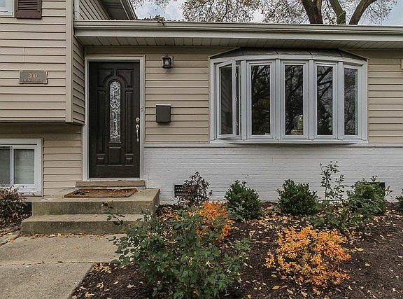 2nd image of 300 Crestwood Dr