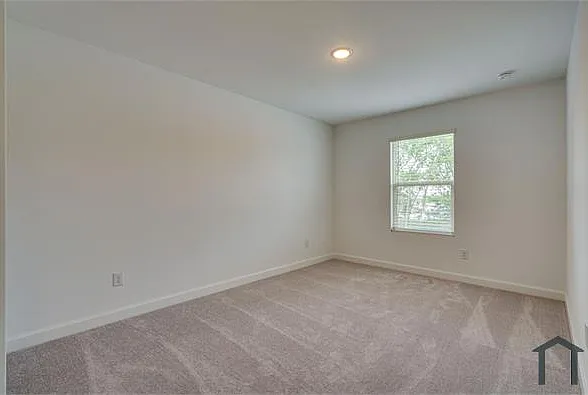1412 Victoria St — Photo 25