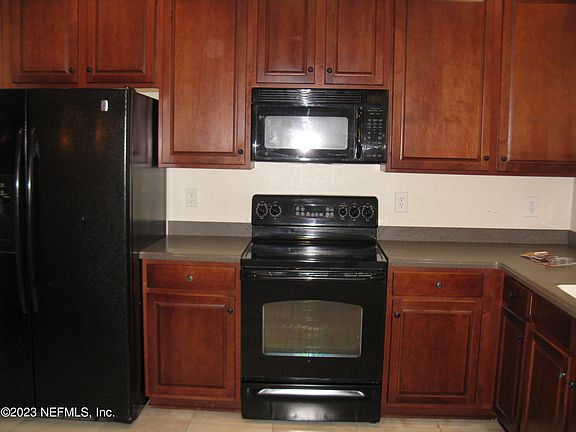 3rd image of 13298 Stone Pond Dr