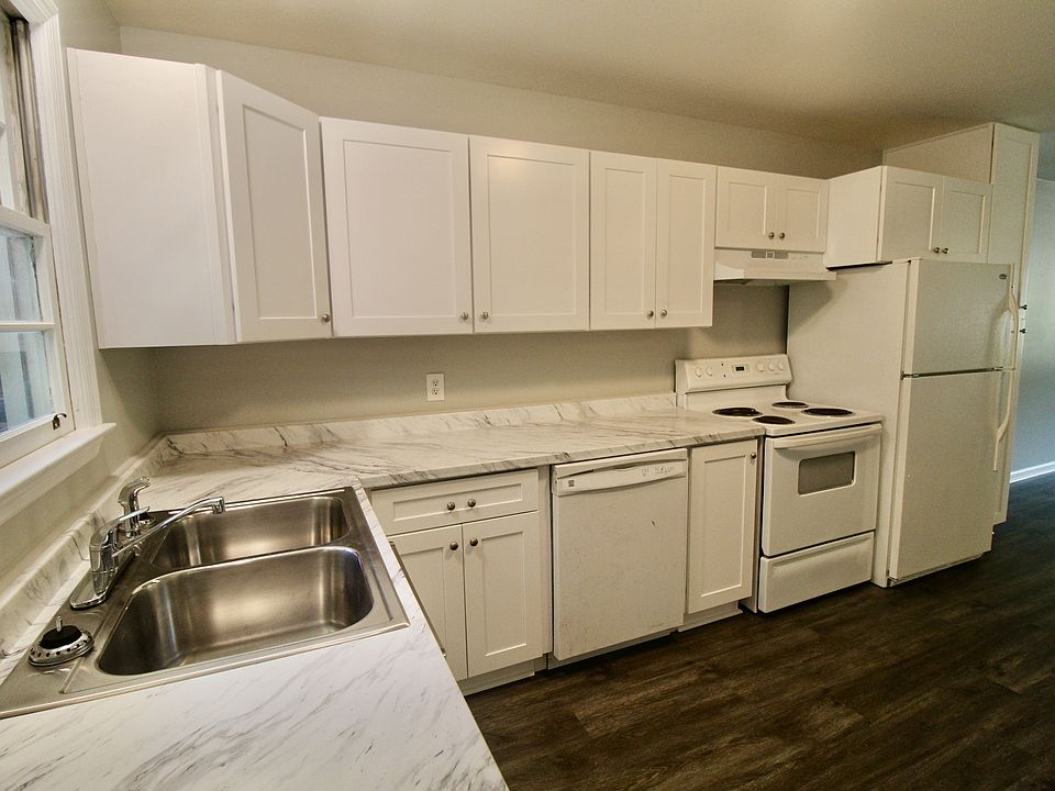 1st image of 7 W Kennedy St Unit B