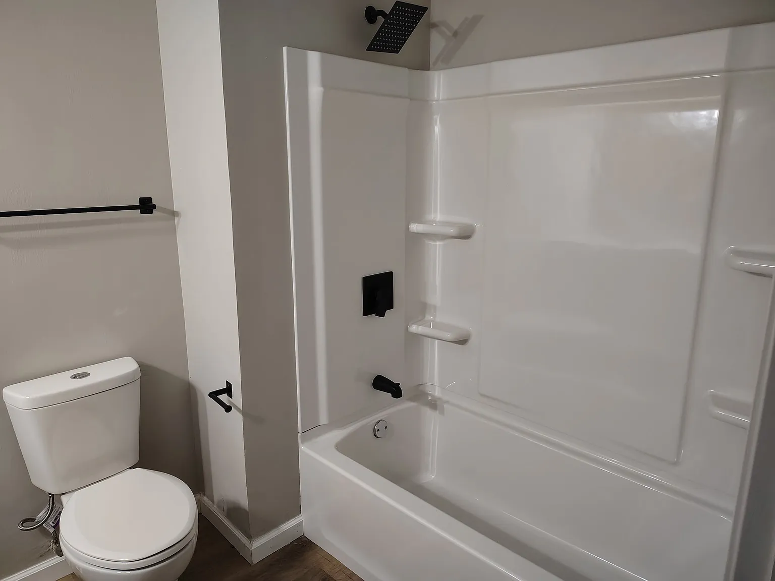 3 bed, 1092 sqft, $1,695 — Photo 2