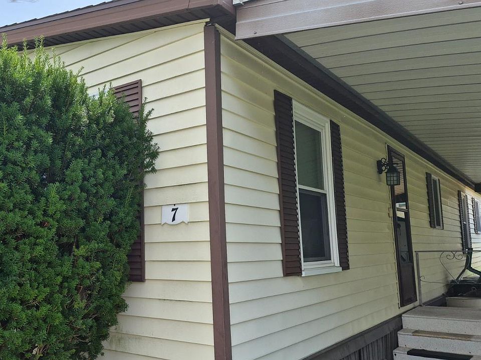 2nd image of 1600 Cedar St Lot 7