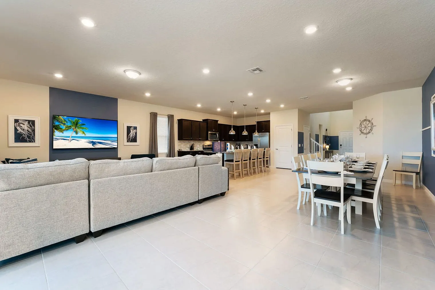 8 bed, 6.0 bath, 4025 sqft, $4,537 — Photo 3
