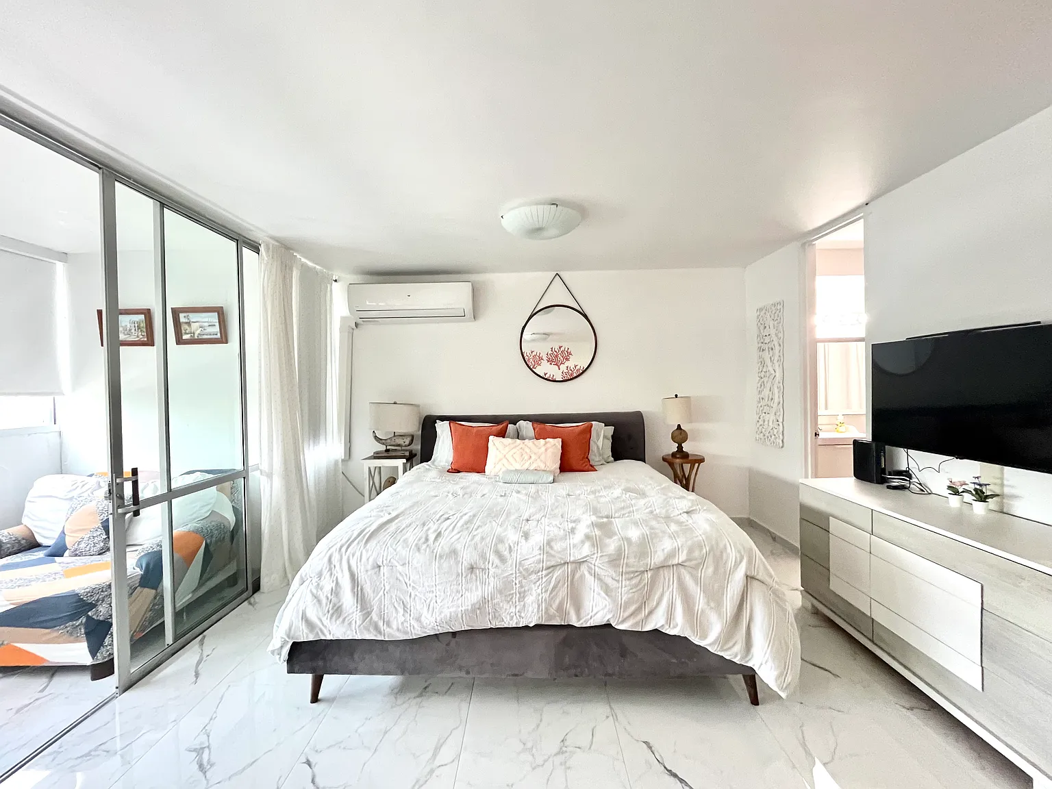 1479 Ashford Ave — Photo 3