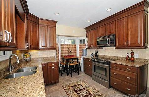 4th image of 2504 W Palm Dr