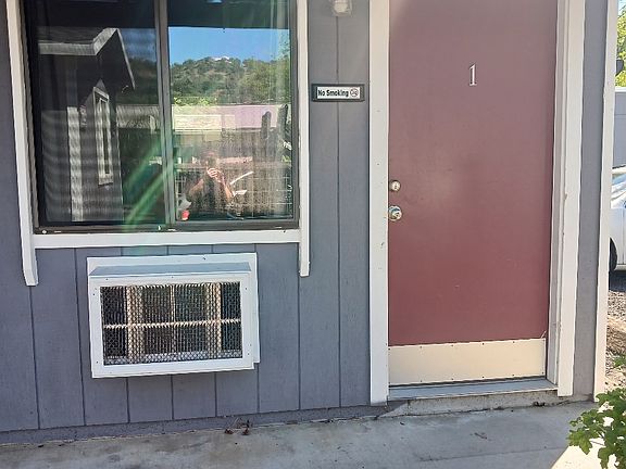 2nd image of 140 Short St #1