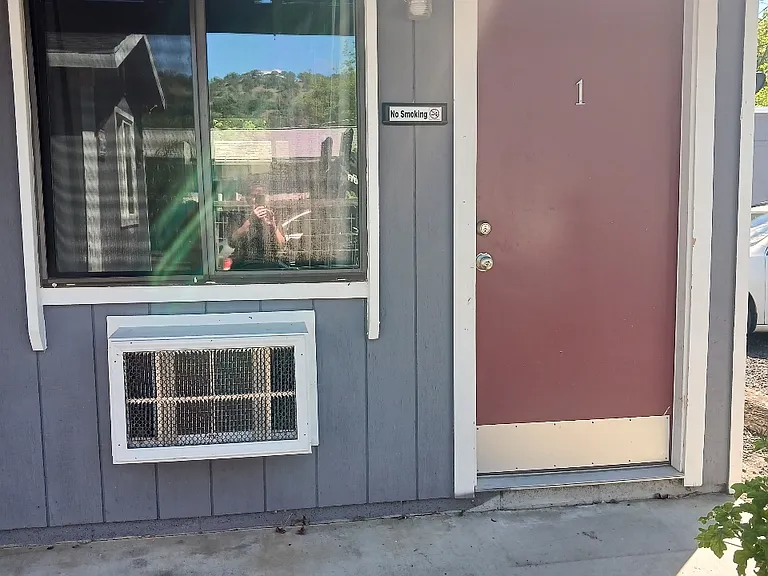 140 Short St #1 — Photo 2