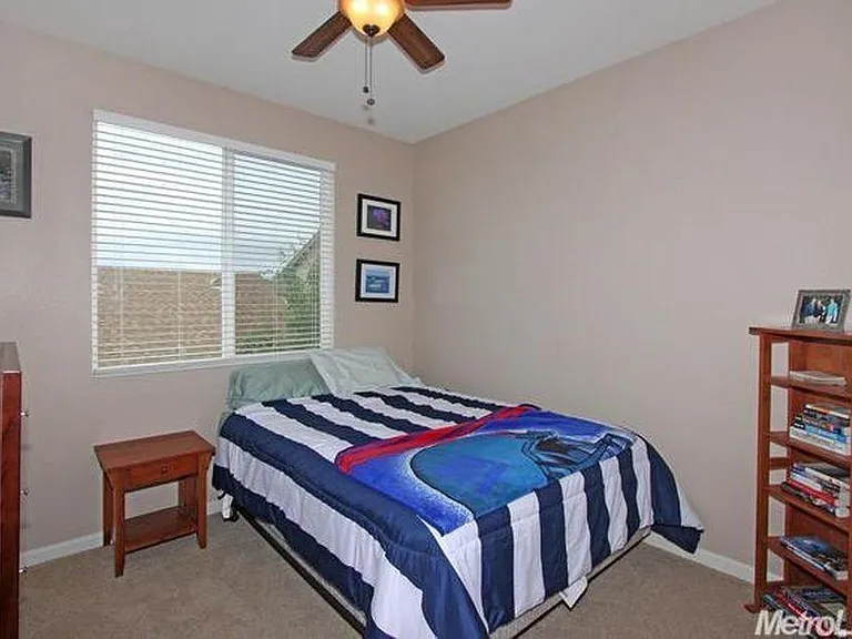 2264 Ellesmere Loop — Photo 19