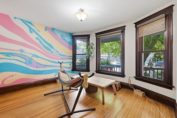 1st image of 1907 E Washington Ave