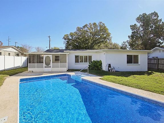 3rd image of 2090 Ridgelane Rd