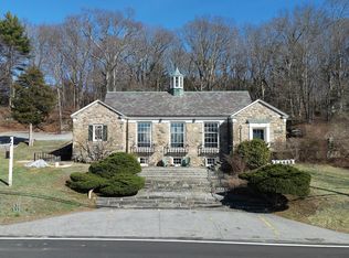 238 Highland Rd, Tiverton, RI 02878