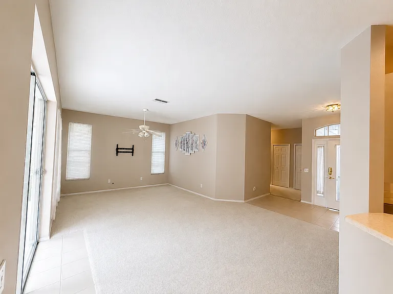 6290 Buckingham St — Photo 4