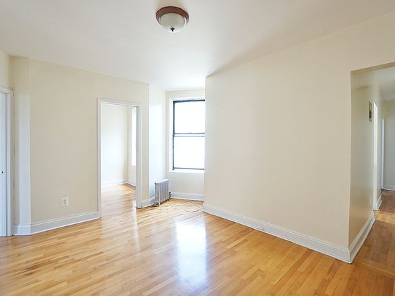 5th image of 2224 Amsterdam Ave #6/1